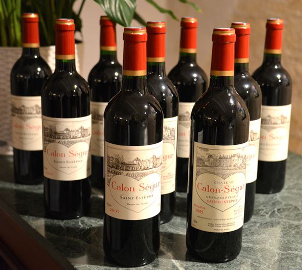 https://decanter.s3.amazonaws.com/assets/images/columnists/jane-anson/Calon-Segur-Bottles-big.jpg